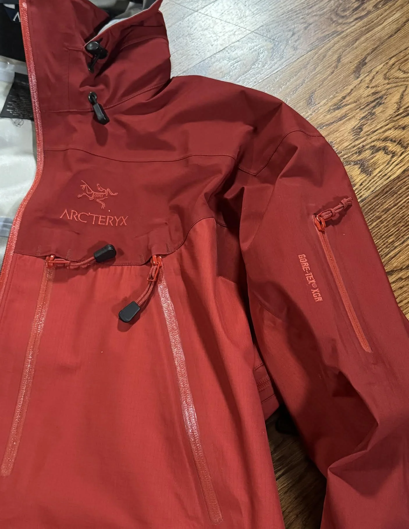 Vintage Arc'teryx Theta AR Red Gore-Tex Jacket (Size XL) — RootsBK